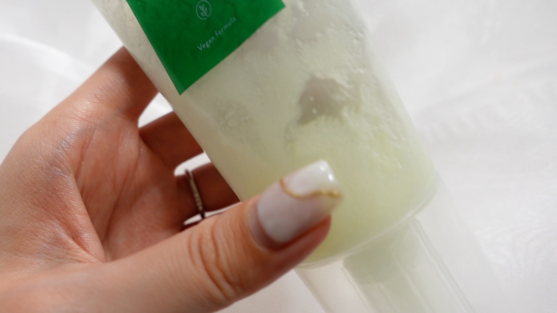 ローズマリー スカルプ スクラブ/AROMATICA/ヘッドスクラブを使ったクチコミ（3枚目）