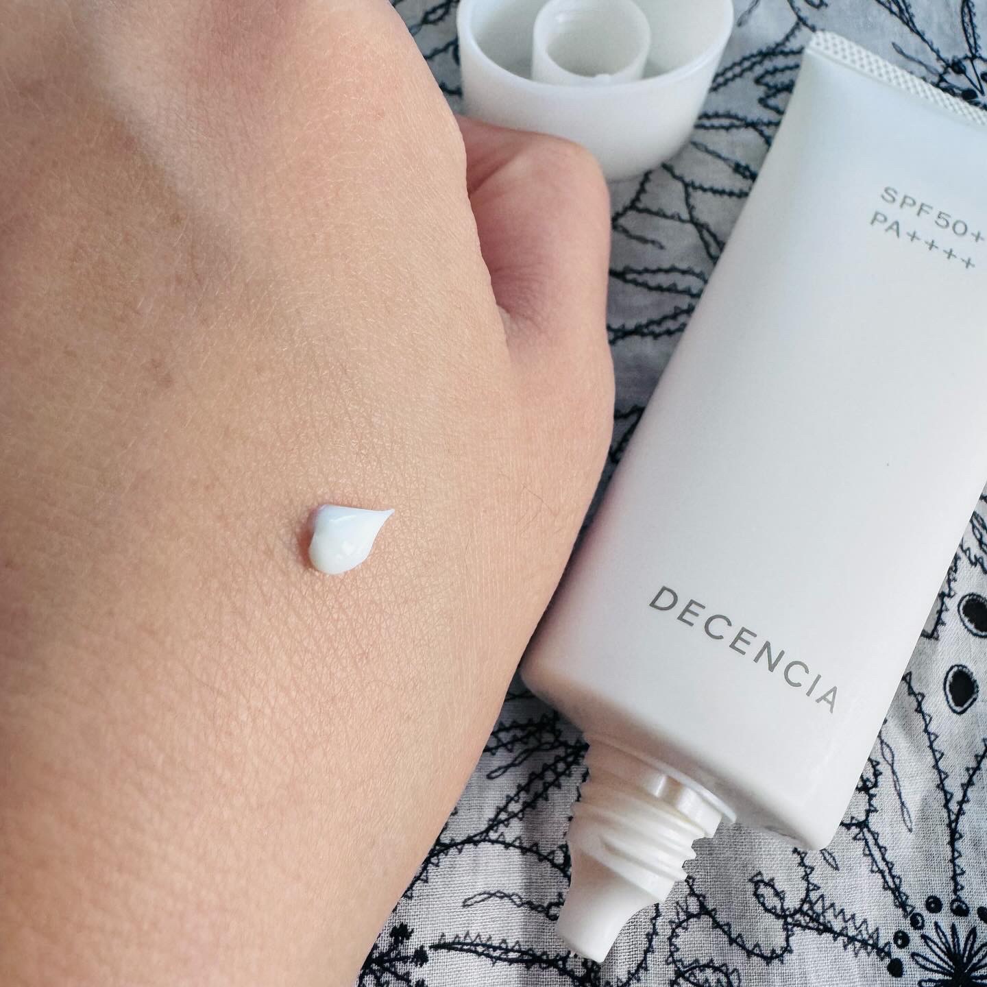 ディセンシア フローレス UVプロテクター/DECENCIA/日焼け止めローションを使ったクチコミ（2枚目）