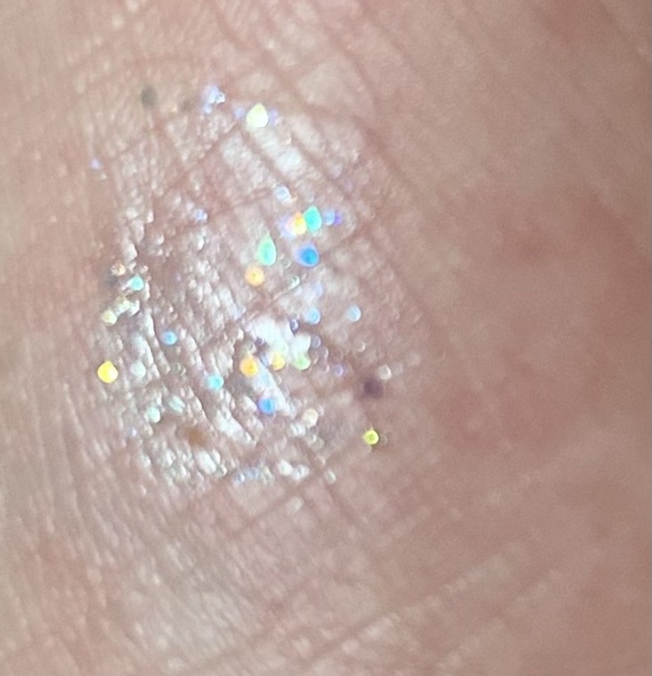 パールブリー アイグリッター  トライアングル/BLACK ROUGE/グリッターを使ったクチコミ（3枚目）