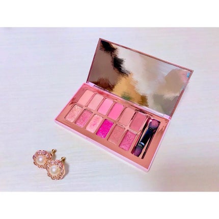 バレンタインボックス3ローズモーメント/VAVI MELLO/アイシャドウパレットを使ったクチコミ(2枚目)