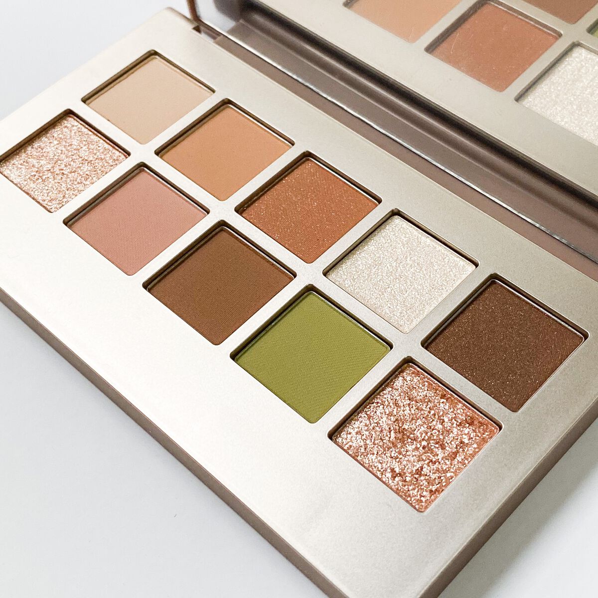 ニューデップスアイシャドウパレット/hince/アイシャドウパレットを使ったクチコミ（2枚目）