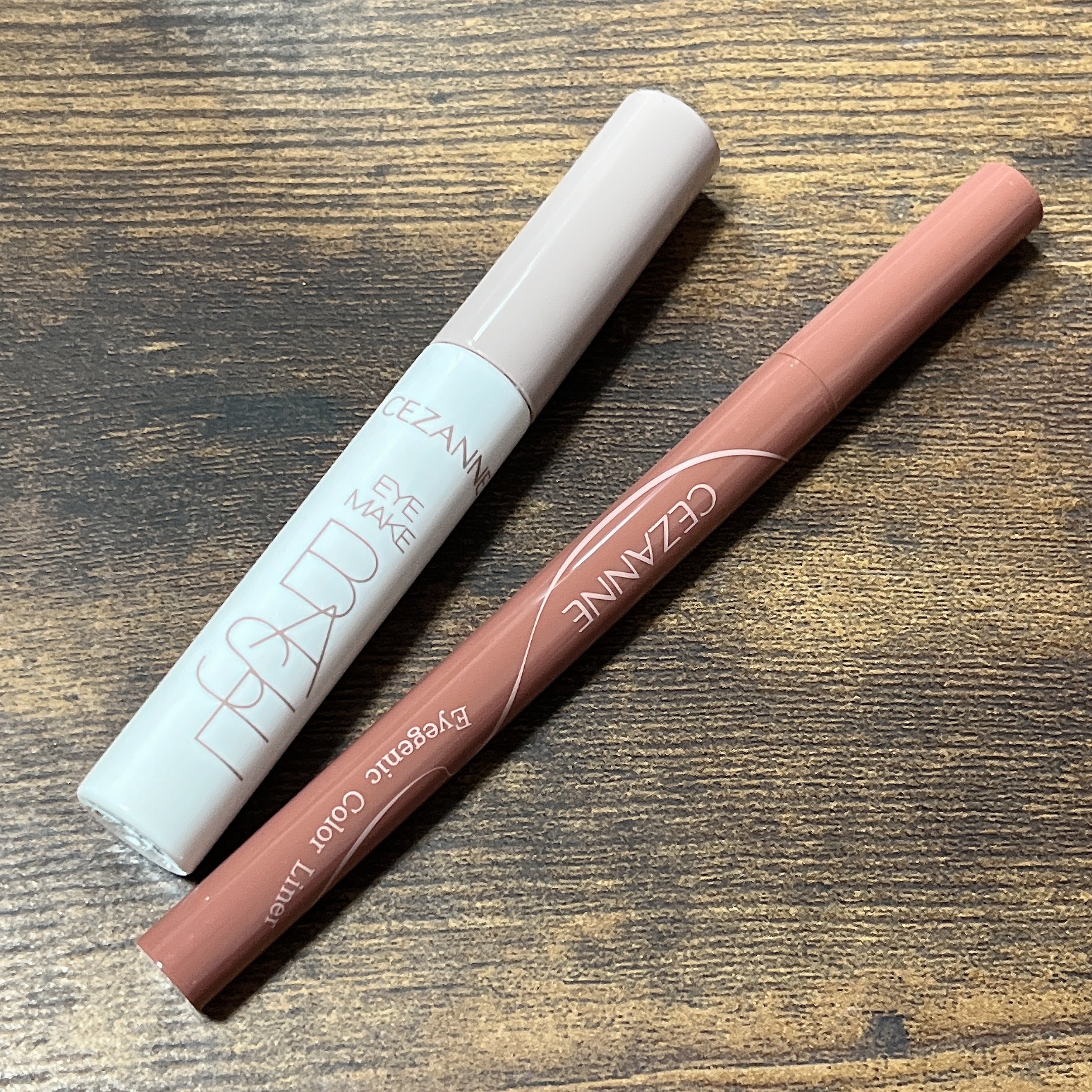 アイジェニックカラーライナー/CEZANNE/アイライナーを使ったクチコミ（2枚目）