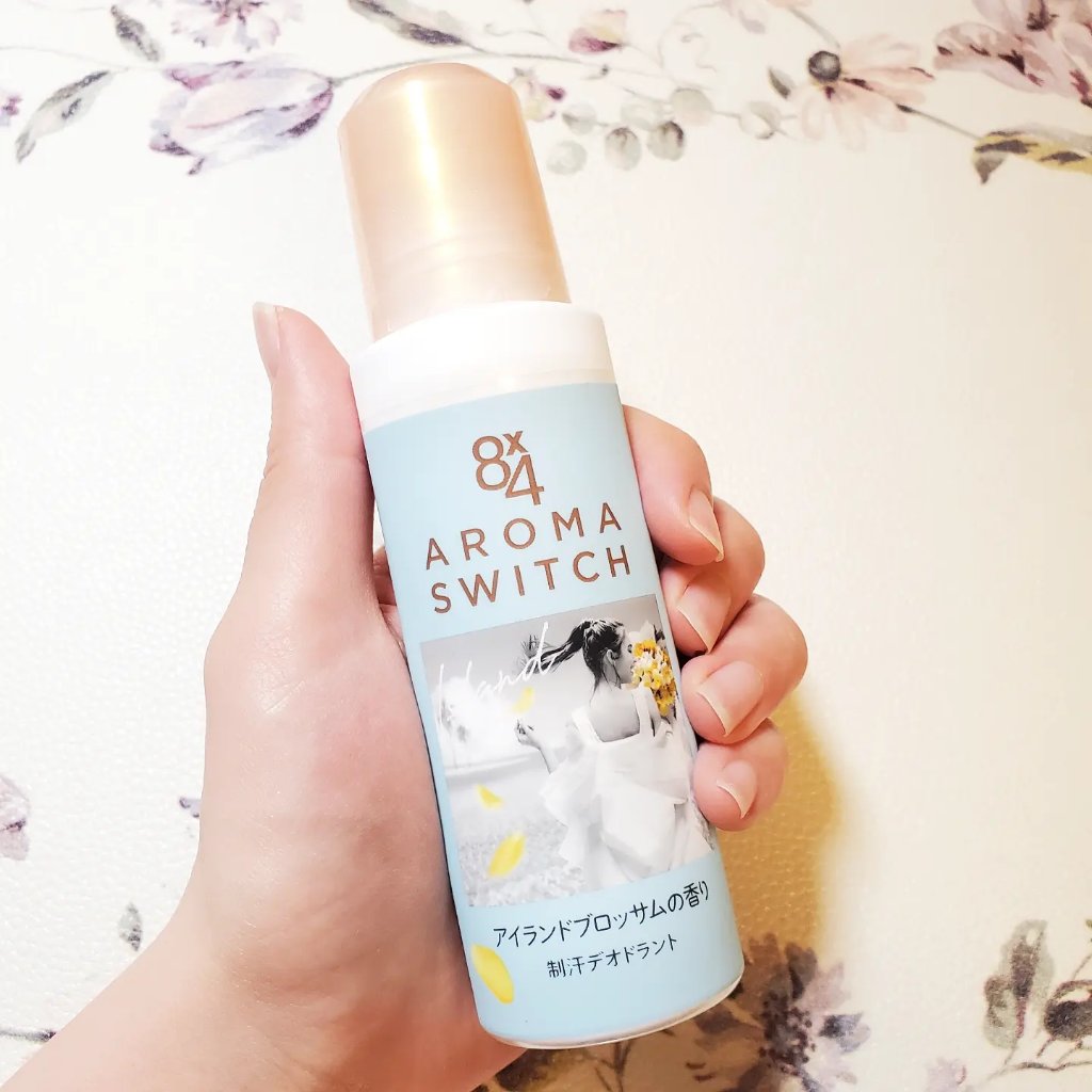 8x4 アロマスイッチ ロールオン アイランドブロッサムの香り/８ｘ４/デオドラント・制汗剤を使ったクチコミ（2枚目）
