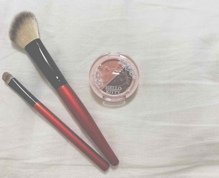 パウダーアイシャドウ ブルーミングキティ/DAISO/アイシャドウパレットを使ったクチコミ(1枚目)