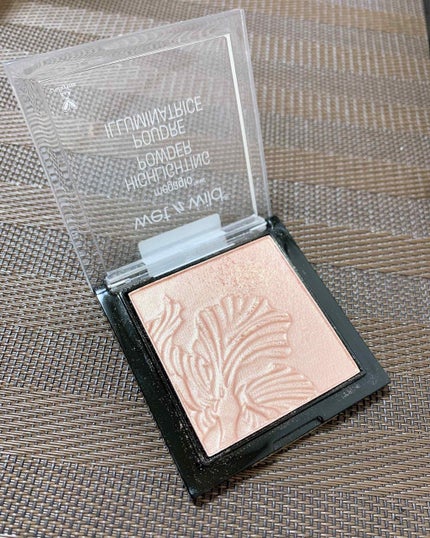 MegaGlo Highlighting Powder/wet 'n' wild/パウダーハイライトを使ったクチコミ(1枚目)