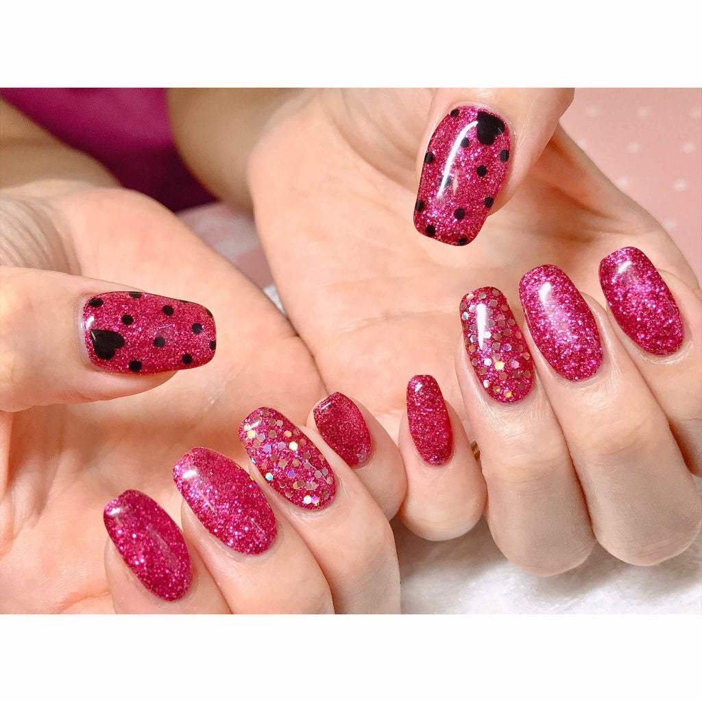 いづみ on LIPS 「みなさまいつもいいね×コメントありがとうございます♡今回はネイ..」(1枚目)