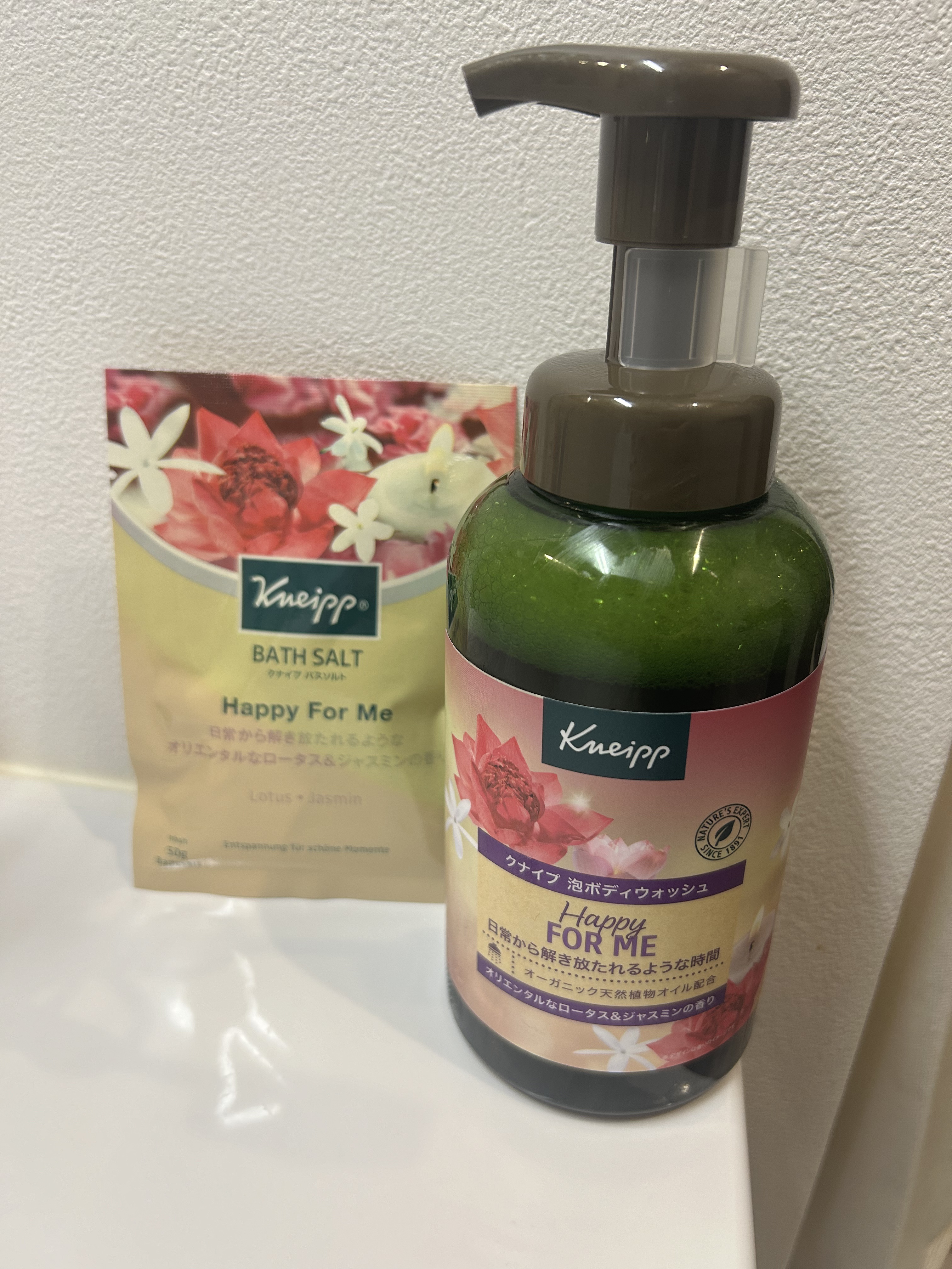 クナイプ 泡ボディウォッシュ ハッピーフォーミー ロータス&ジャスミンの香り ボトル 450g/クナイプ/ボディソープを使ったクチコミ（1枚目）