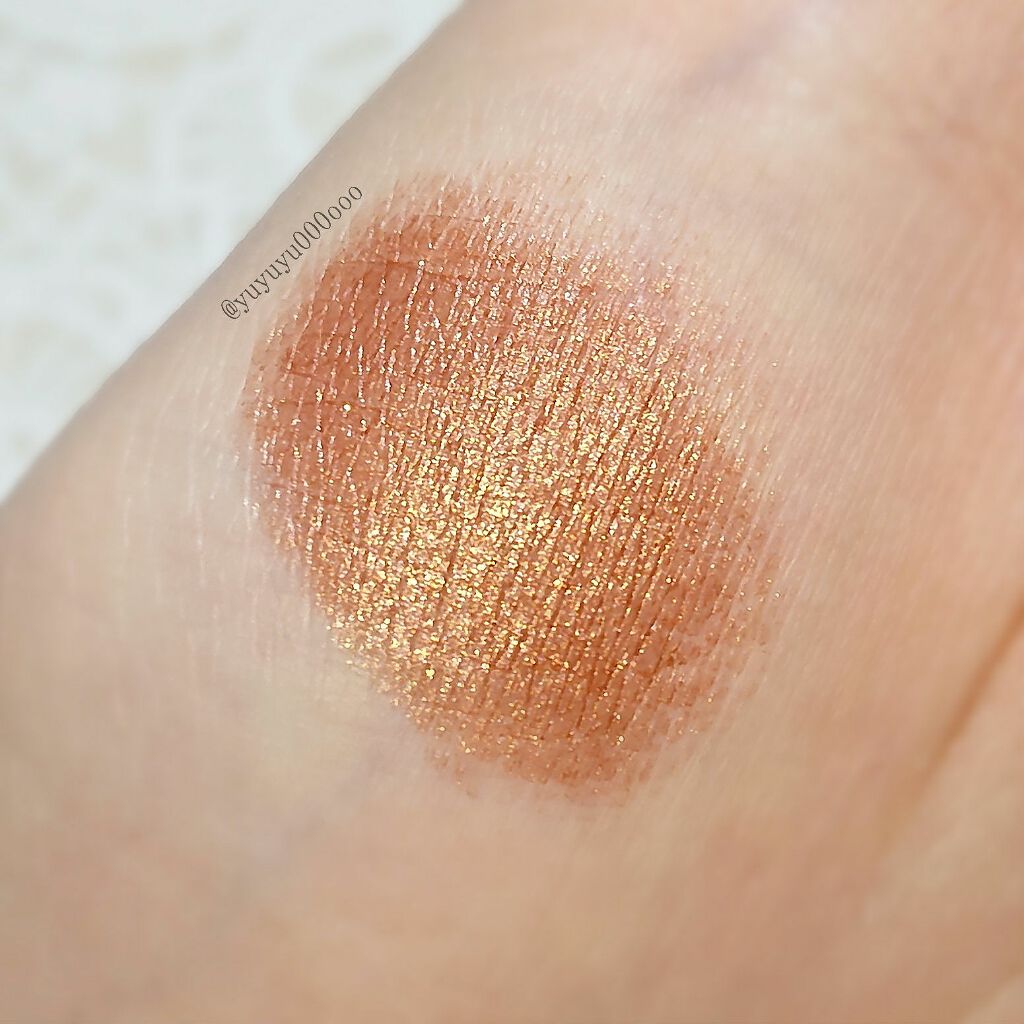 エレガンス クルーズ アイカラー フローデュウのクチコミ「コーヒーカラーのつやつやクリームアイシャドウ☕

エレガンスクルーズ
アイカラーフローデュウB.....」（2枚目）