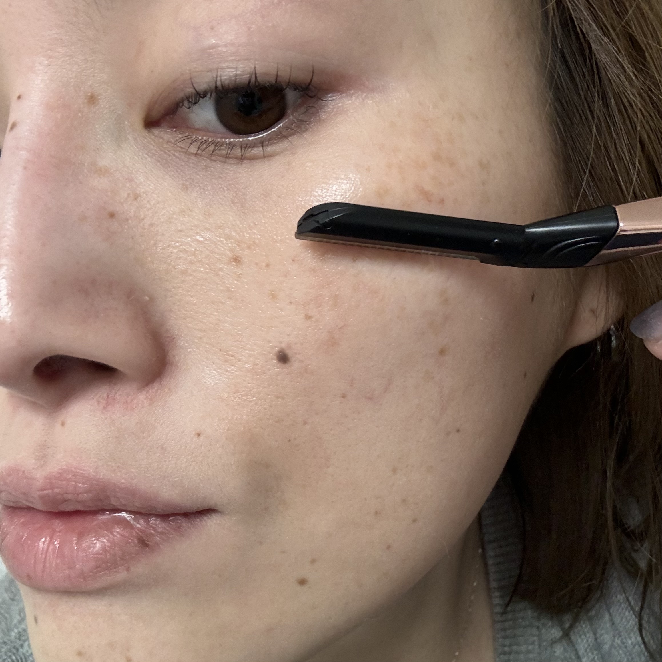 サロンプラス トーンアップ フェイススムーサー ホルダー（刃付き）/サロンプラス/シェーバーを使ったクチコミ（2枚目）