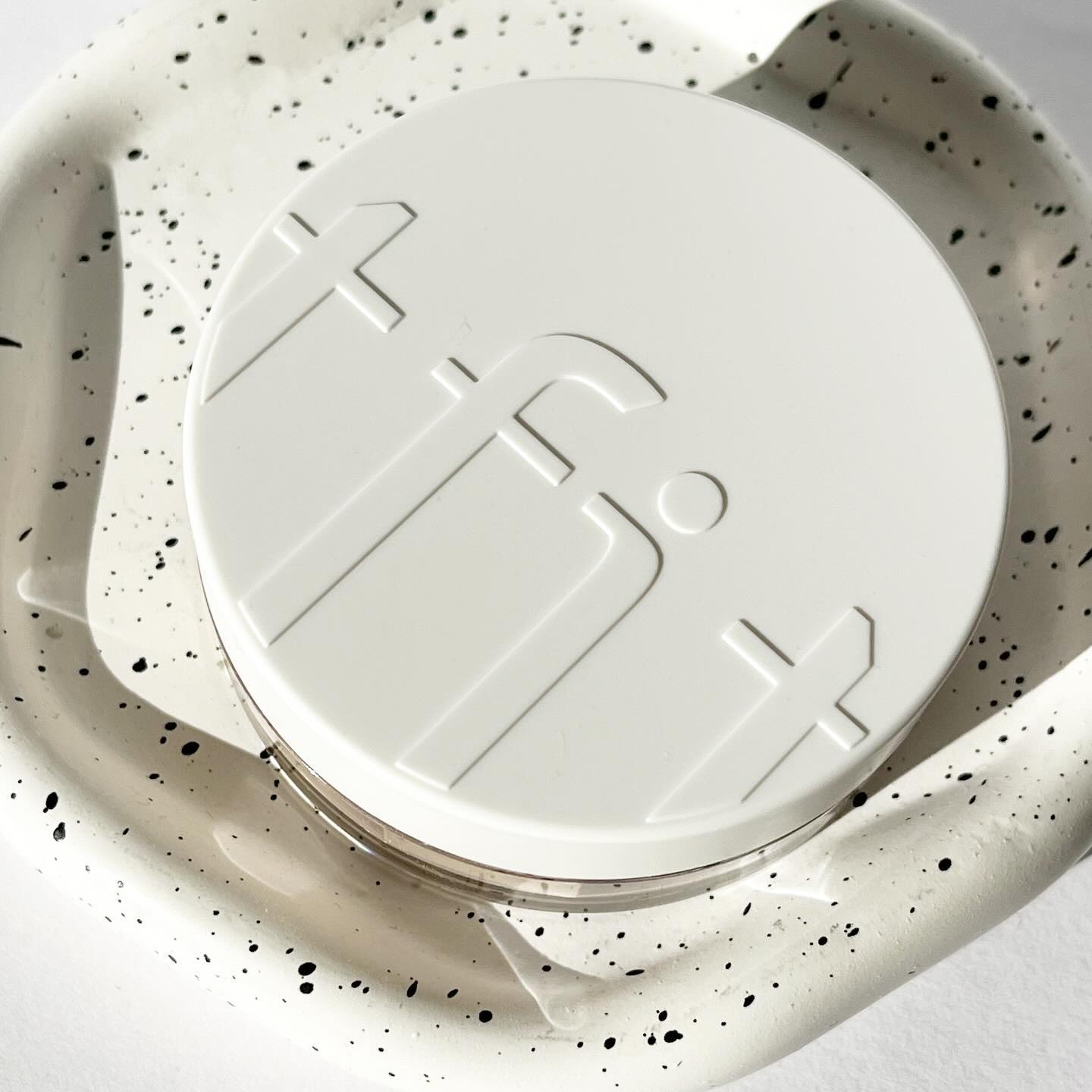 ⭐️日焼け止めクリーム３点、ルースパウダー、フィニッシングパウダー各２点。 メイクの上から塗り直し】に使える！愛用の神UVパウダーが