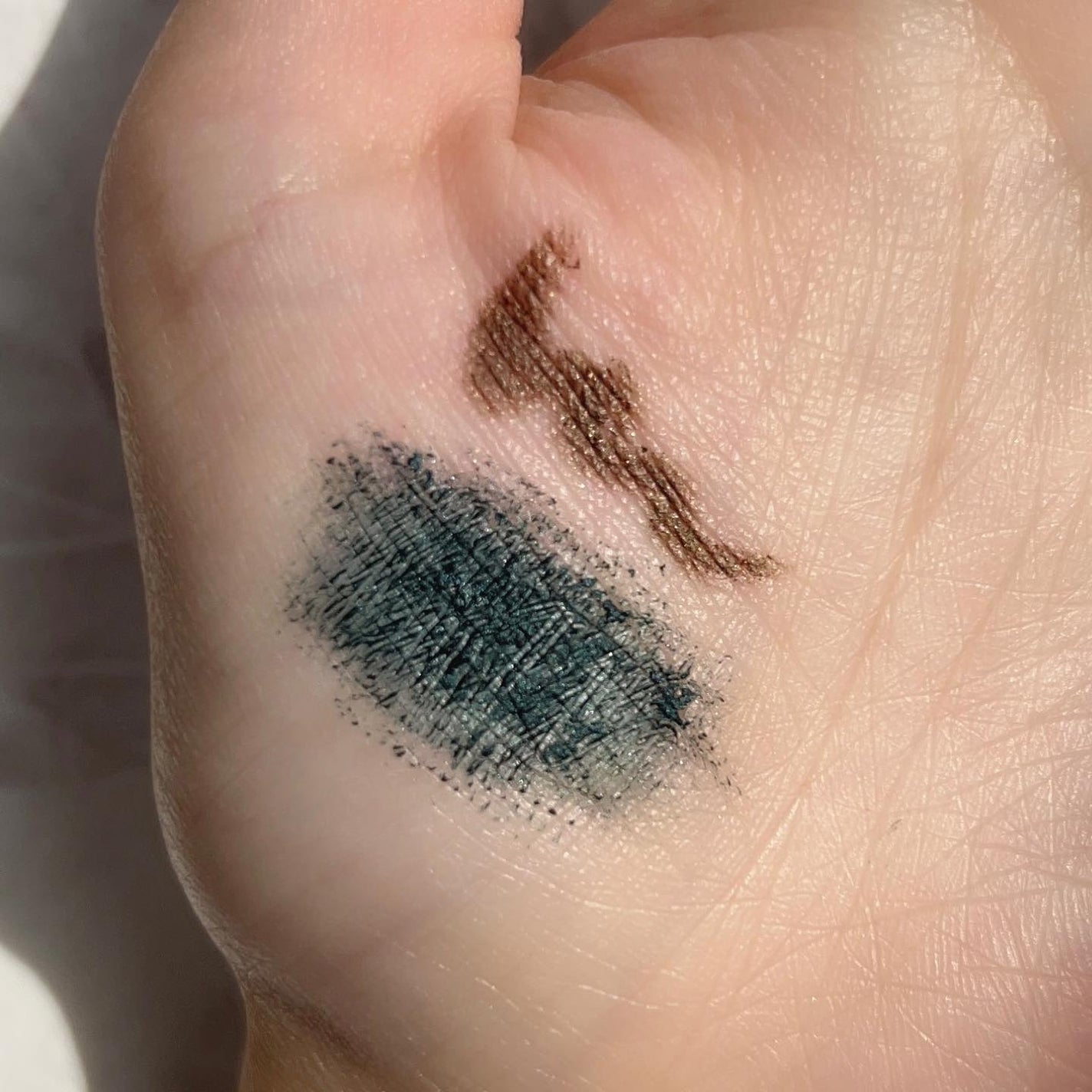 アイシャドウ 5カラーズ/BYREDO/アイシャドウパレットを使ったクチコミ(8枚目)