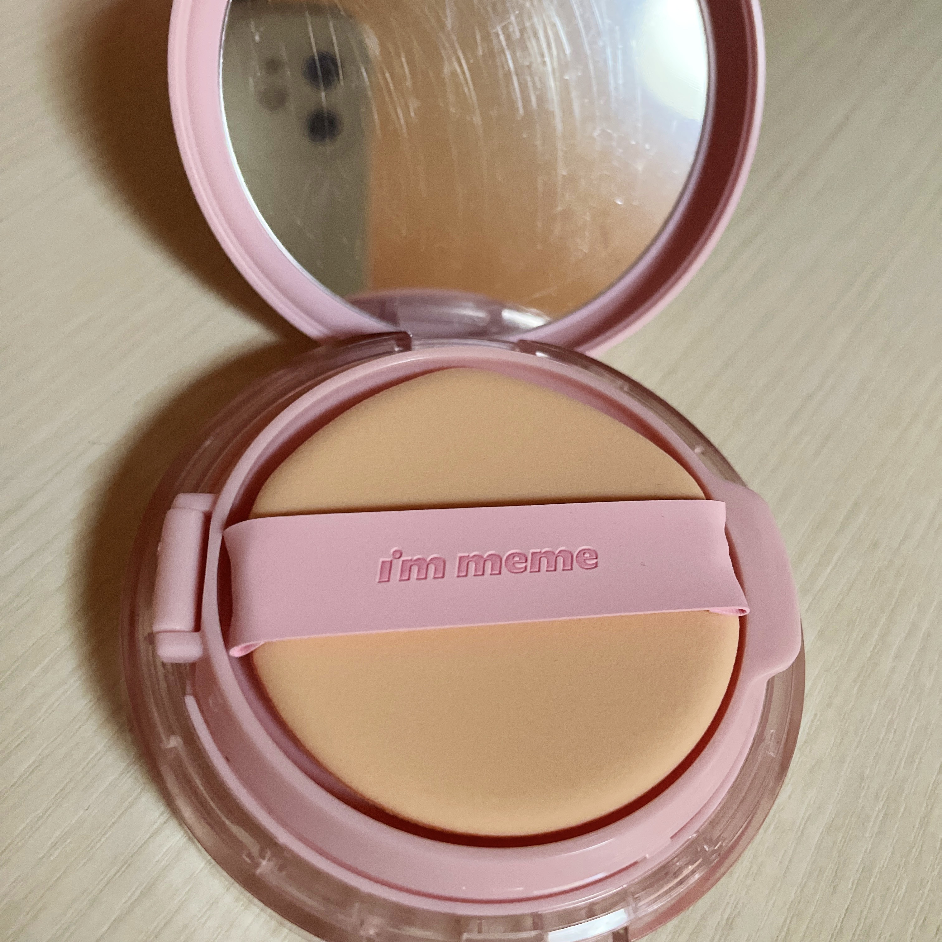 ワンダーベルベットラスティングクッション/i’m meme/クッションファンデーションを使ったクチコミ（2枚目）