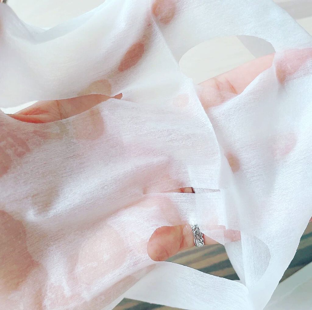 プラセンタモイスチュアマスク [限定版]ローズ＆ラベンダーの香り/PLuS/シートマスク・パックを使ったクチコミ（2枚目）