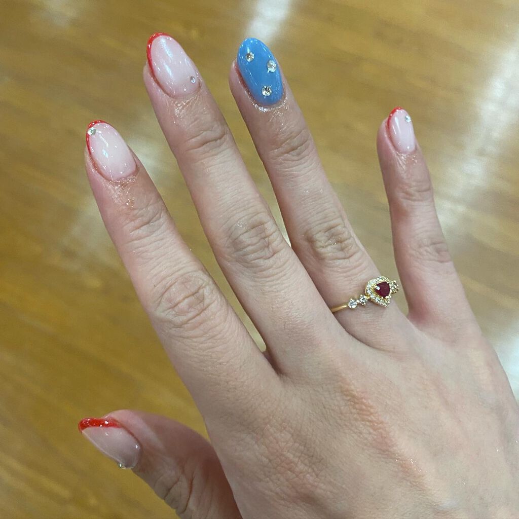 あさひ【フォロバします】 on LIPS 「#スキニーフレンチ悩みに悩んだカラー。ネイビーフレンチ!って決..」(7枚目)