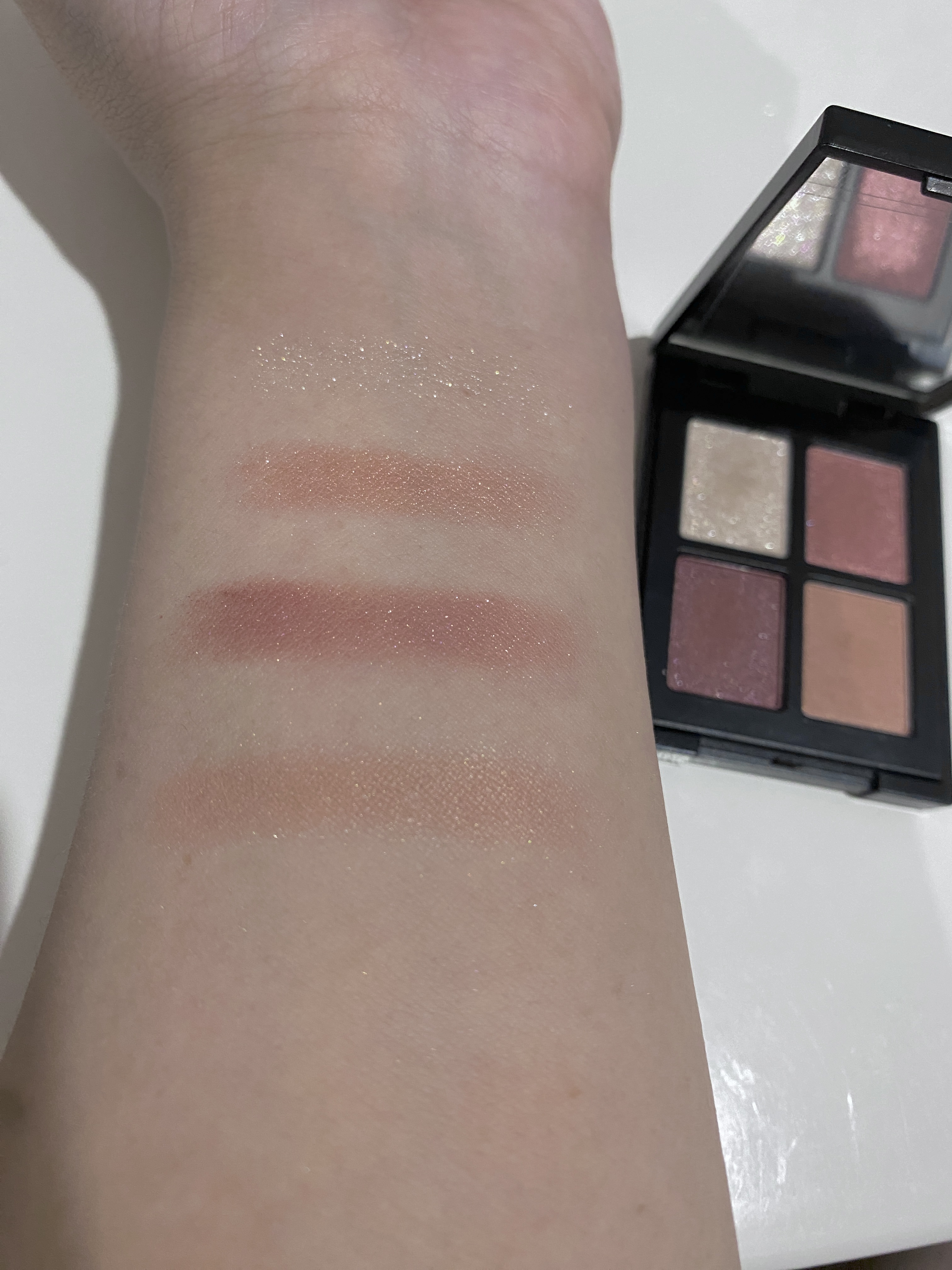 エトワルローズ 4色アイシャドウ 10 ミエル/Étoile Rose/アイシャドウパレットを使ったクチコミ（3枚目）