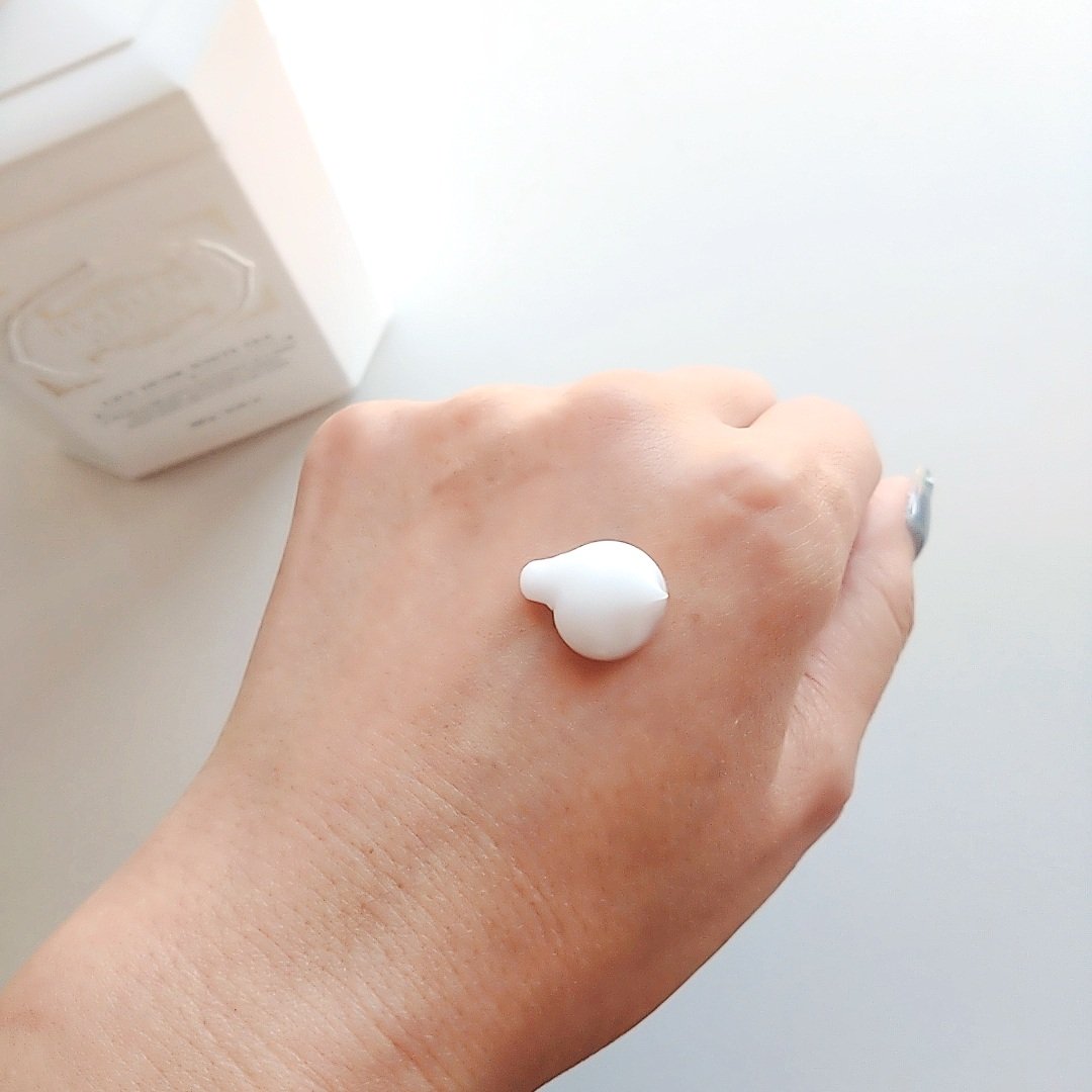 パフュームボディローション リリィムスクホワイトティー/TEABLESS/ボディローションを使ったクチコミ（2枚目）