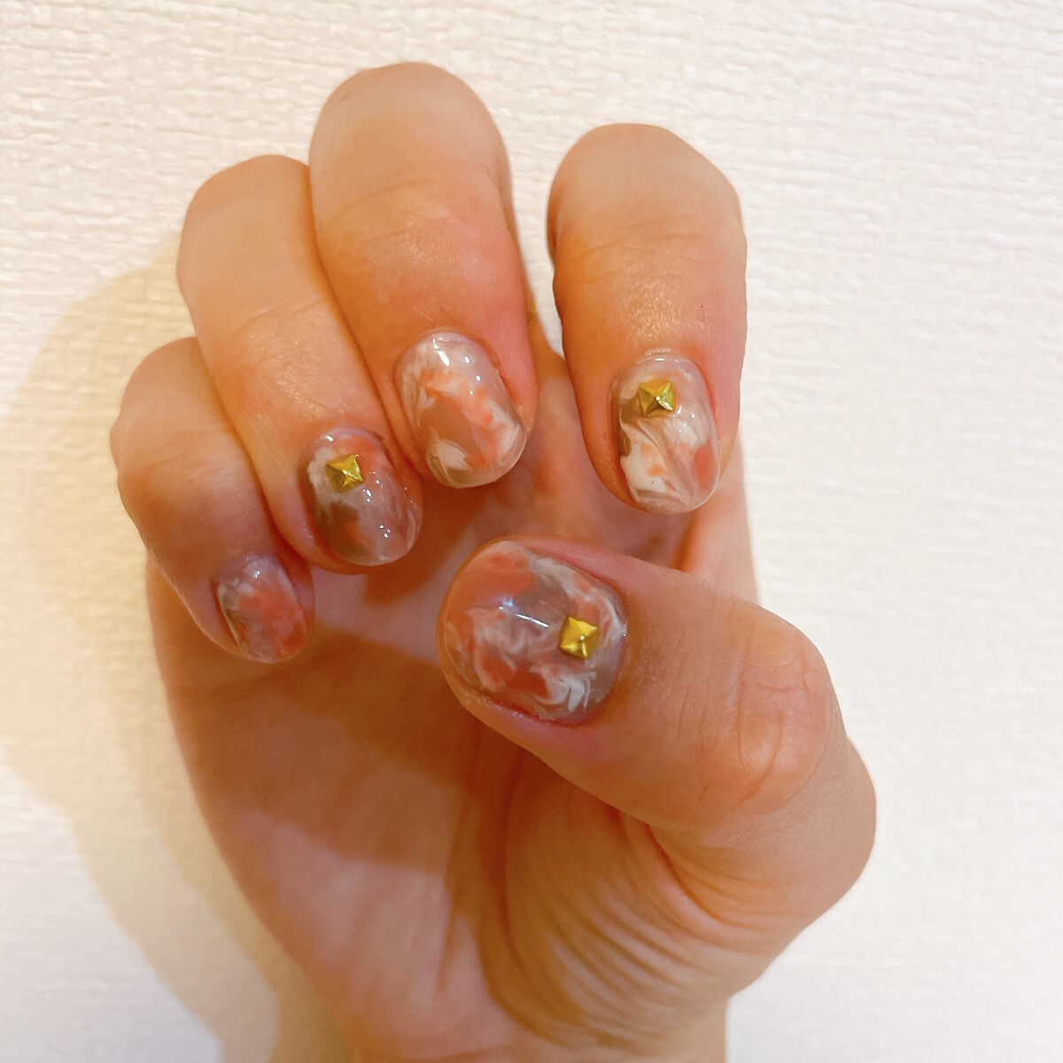 ティンクル on LIPS 「セリアジェルでニュアンスネイルホワイトシナモンベージュラベンダ..」(1枚目)