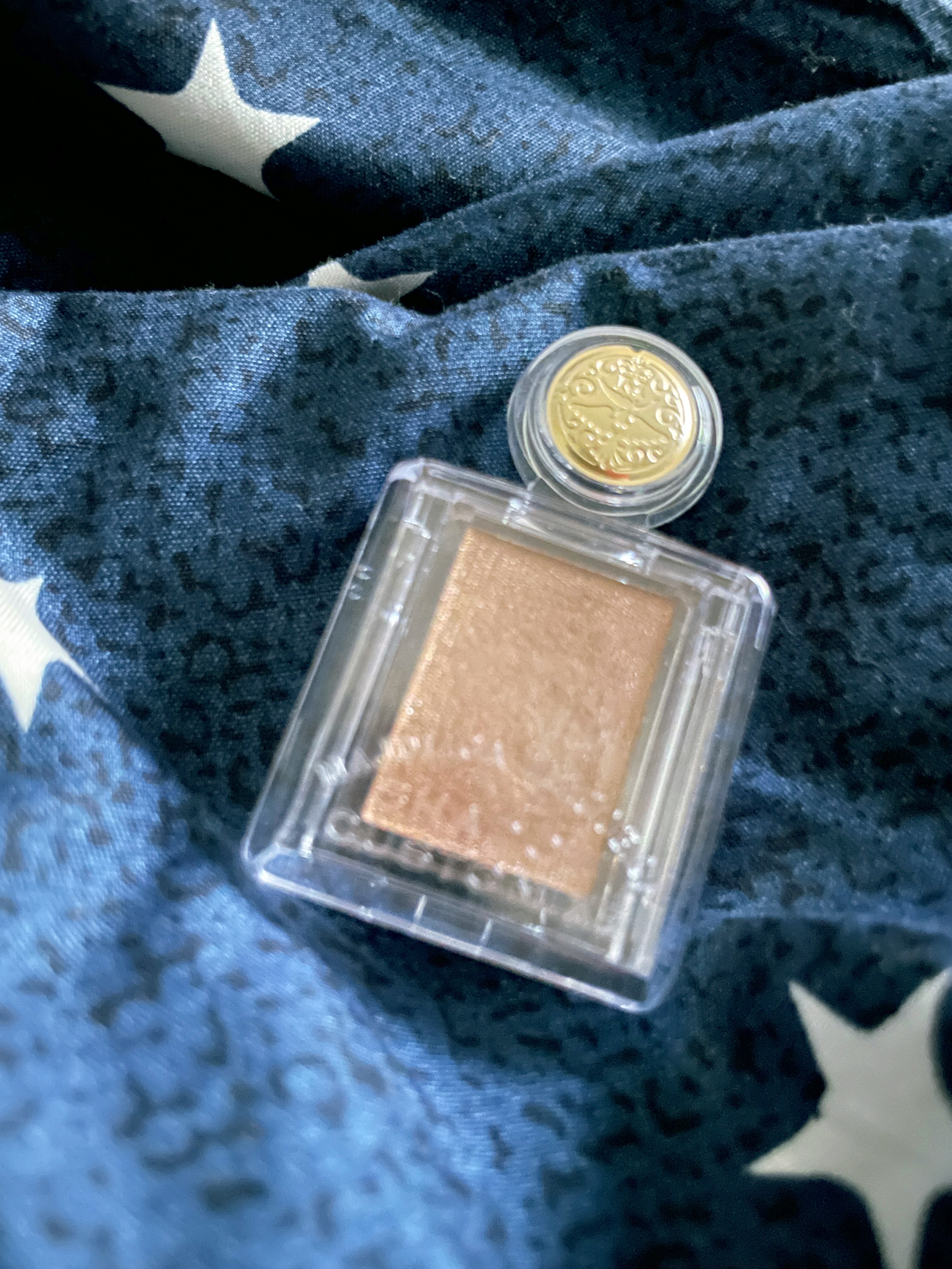 シャドーカスタマイズ/MAJOLICA MAJORCA/単色アイシャドウを使ったクチコミ（1枚目）