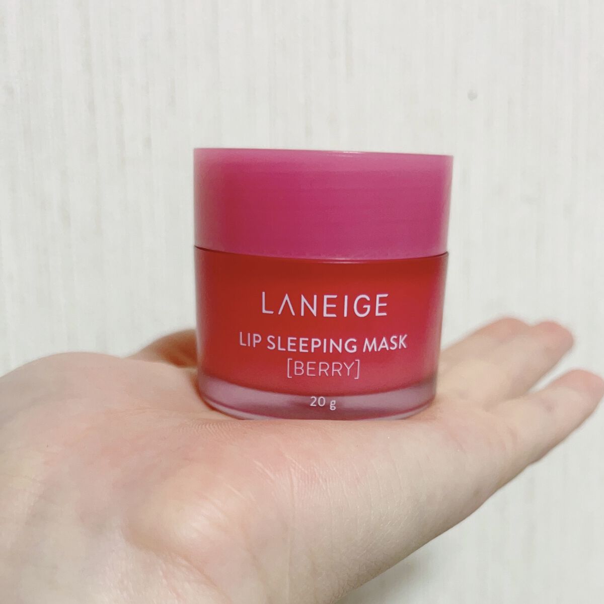 LANEIGE リップ スリーピングマスク
ラネージュさんからいただきました！

以前から愛用していて
香りも癒やされるし
唇もぷるぷるしっとりで
とってもおすすめです!

・優しいベリーの香り
    強くない香りで使いやすい

・ビタミ