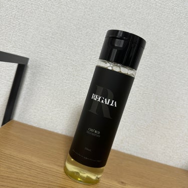 REGALIA
美容液シャンプー

CBDを配合したことにより、全ての成分が最高のパフォーマンスを発揮しているのがこのシャンプーの強みだそう✨

シャンプーだけでなく、フェイスウォッシュ・ボディソープ・