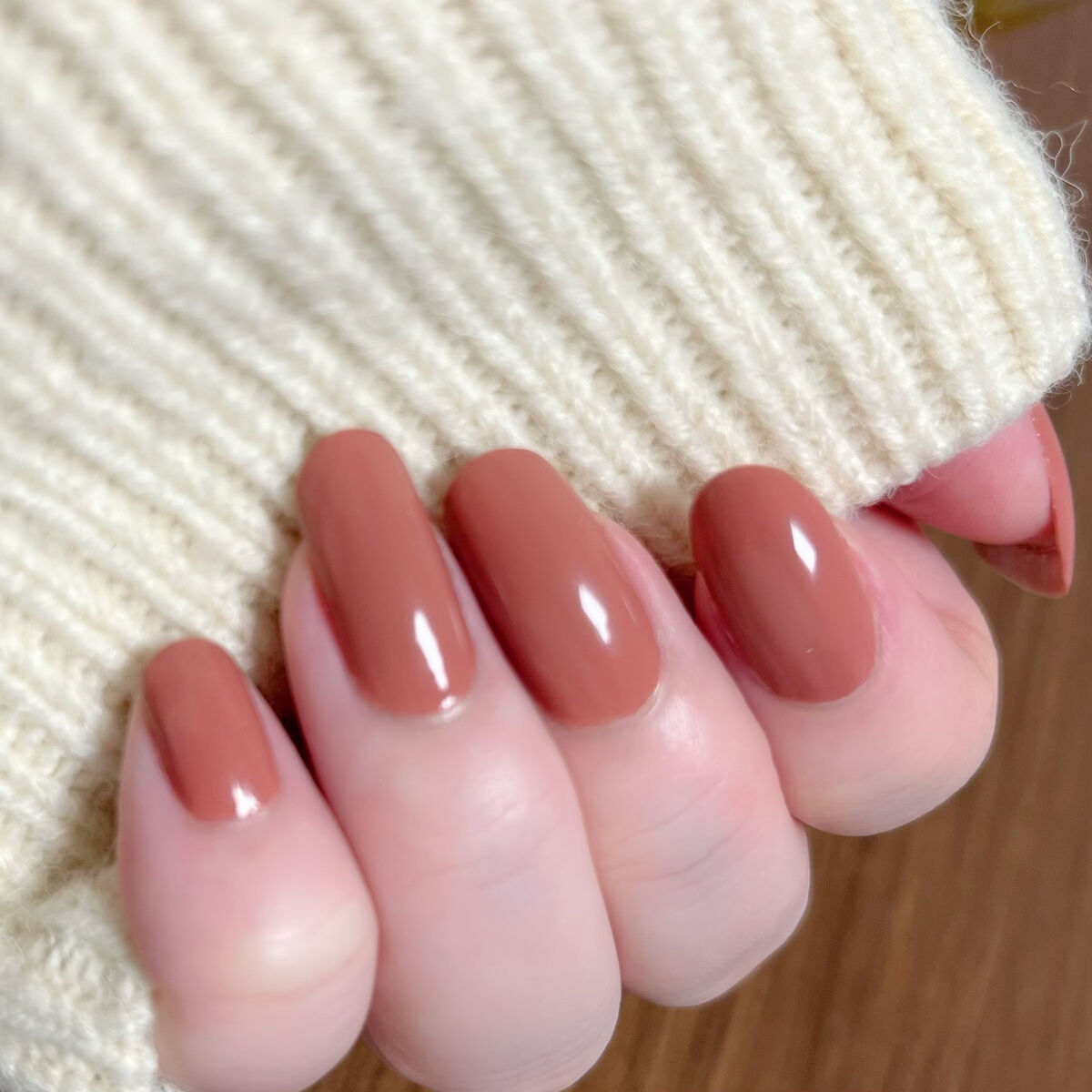 ヴェルニ ロング トゥニュ 941 スポンタネ＜数量限定色＞/CHANEL/マニキュアを使ったクチコミ（1枚目）