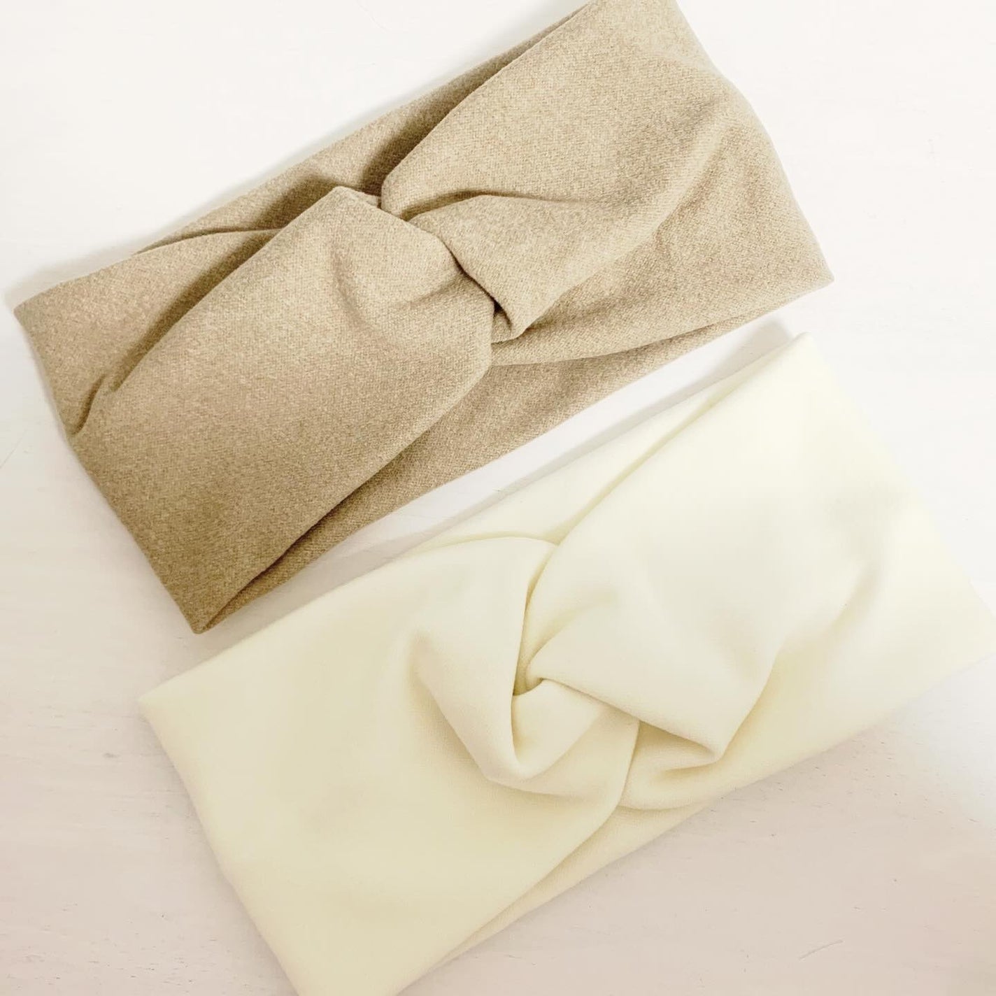 ブルフォロバ100 on LIPS 「落ち着いたカラーバリエーションの大人かわいいシンプルなヘアーバ..」(1枚目)