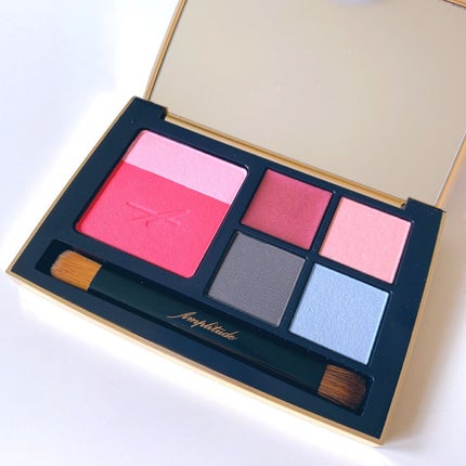 コンスピキュアス アイ&チークカラーパレット リミテッドコレクション b/Amplitude/アイシャドウパレットを使ったクチコミ(4枚目)