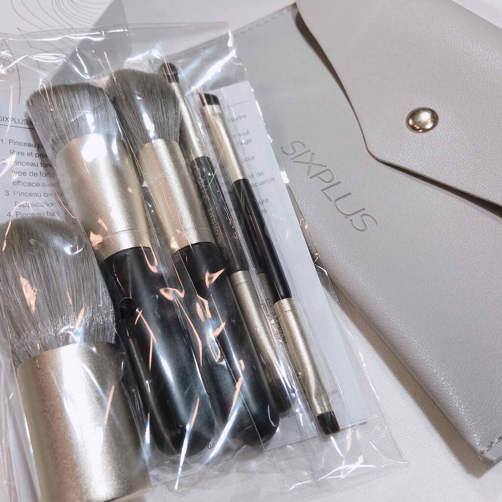 SIXPLUS SIXPLUS 携帯用 メイクブラシ5本セット Playシリーズのクチコミ「ブラシといえばSIXPLUS❣️携帯用5本セット💄💋✨


みんな大好きSIXPLUS😝💕✨
.....」（2枚目）