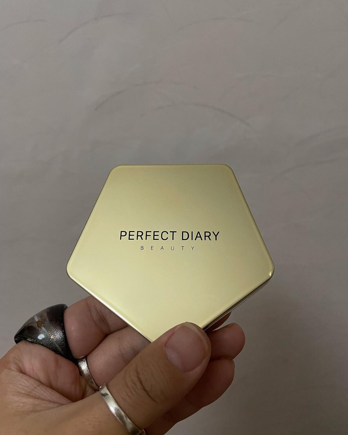 キャサリン3号 on LIPS 「パーフェクトダイアリースターダストダイアモンドハイライトパウダ..」(1枚目)