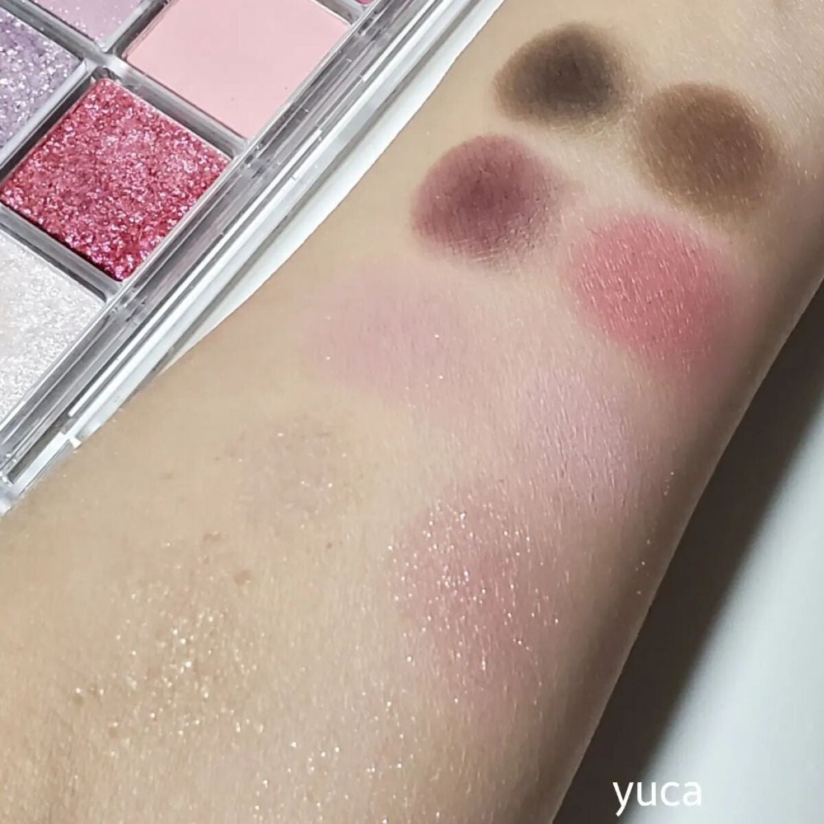 シーズナルブレンディングアイシャドウパレット/Peach C/アイシャドウパレットを使ったクチコミ(4枚目)