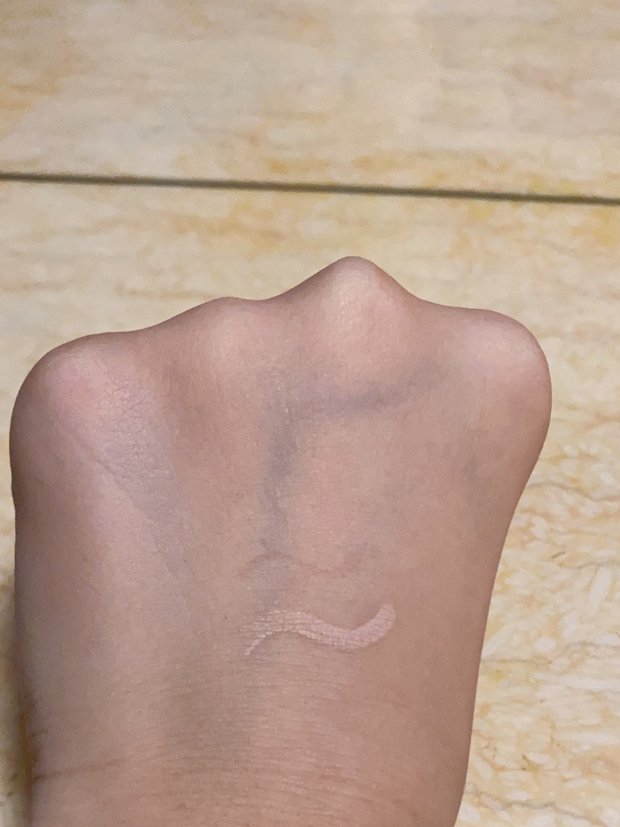 描くアイゾーンコンシーラー/CEZANNE/ペンシルコンシーラーを使ったクチコミ（2枚目）