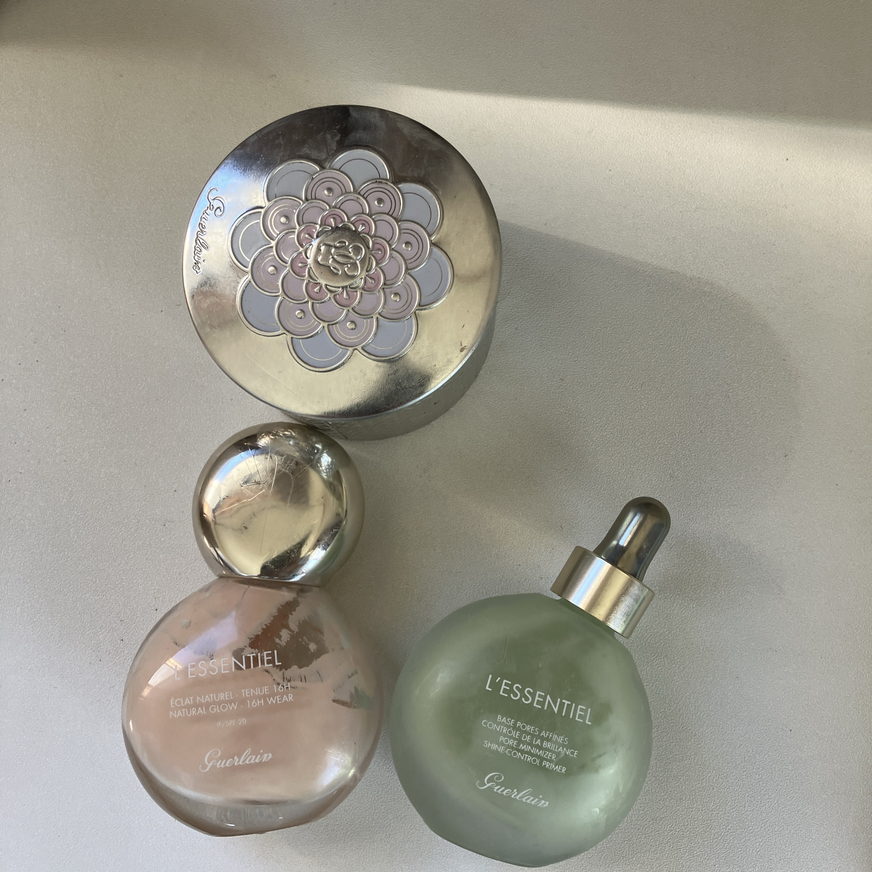 メテオリット ビーユ/GUERLAIN/フェイスパウダーを使ったクチコミ（2枚目）