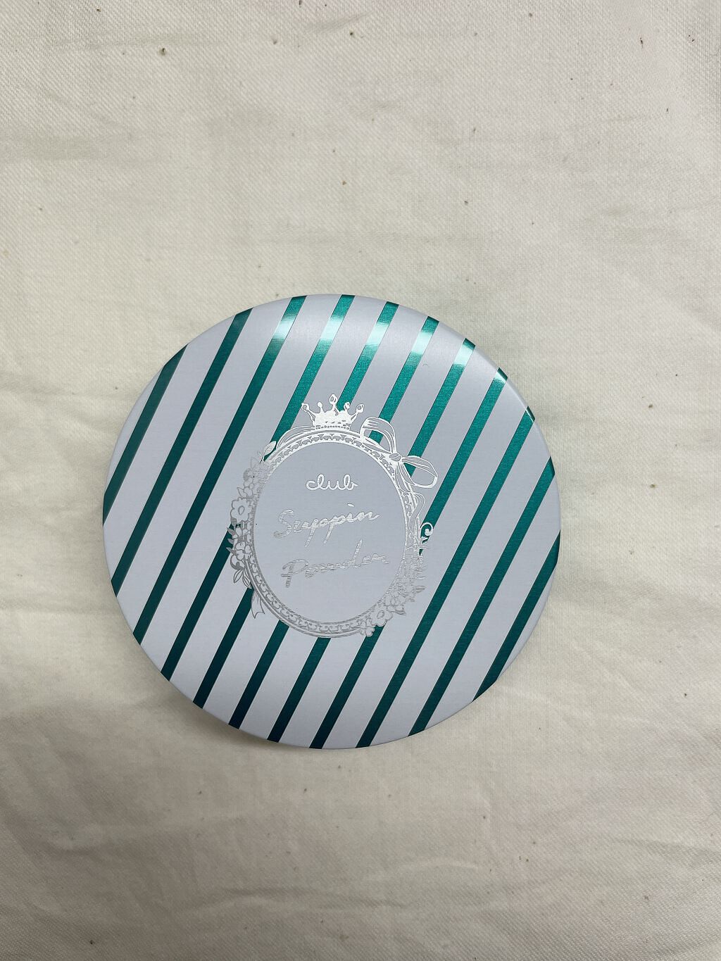 すっぴんパウダーB ナチュラルCICAハーブの香り D/クラブ/プレストパウダーを使ったクチコミ（3枚目）