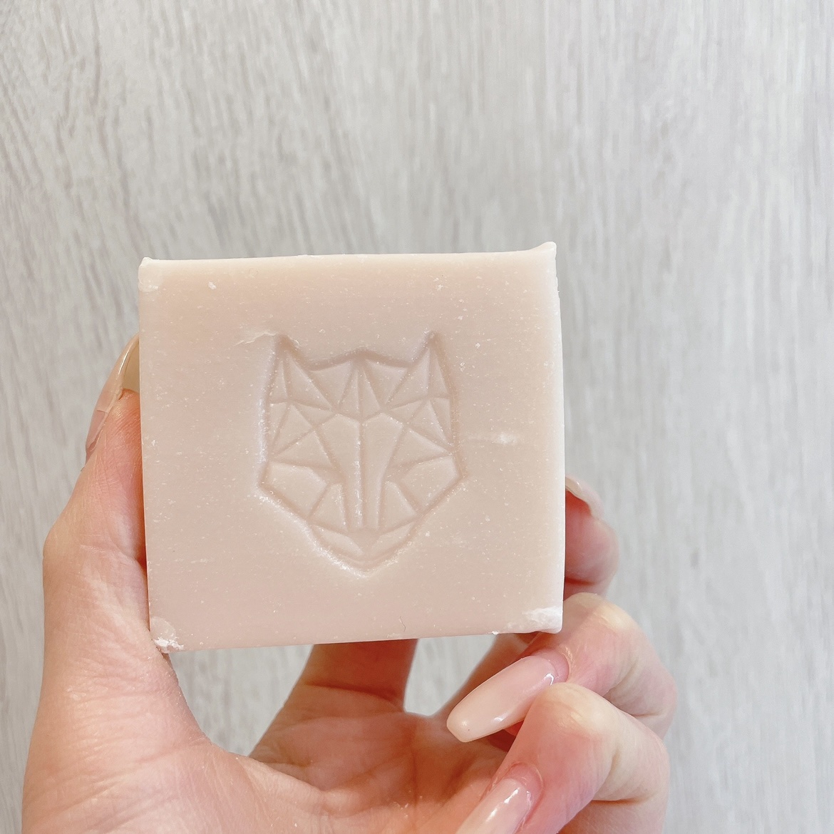 ボリュームアップ オールインワン シャンプー バー/SNOW FOX SKINCARE/サロンシャンプーを使ったクチコミ（2枚目）