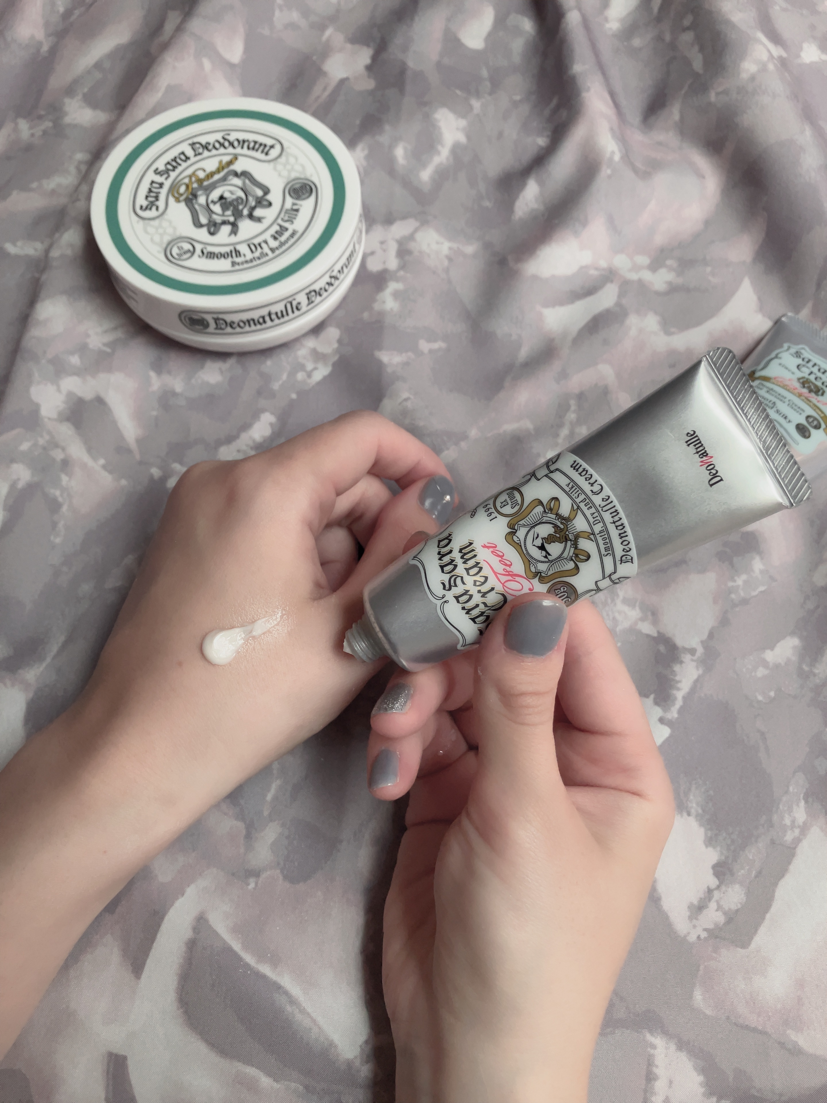 薬用さらさらデオドラントパウダー/デオナチュレ/デオドラント・制汗剤を使ったクチコミ（3枚目）