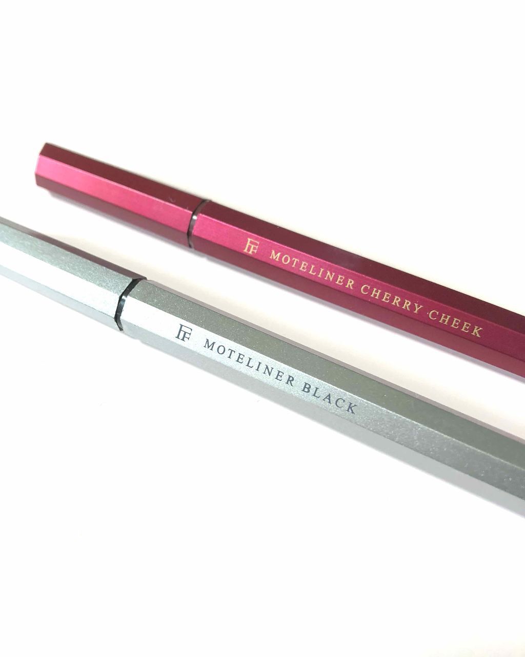 モテライナー リキッド/UZU BY FLOWFUSHI/リキッドアイライナーを使ったクチコミ(1枚目)