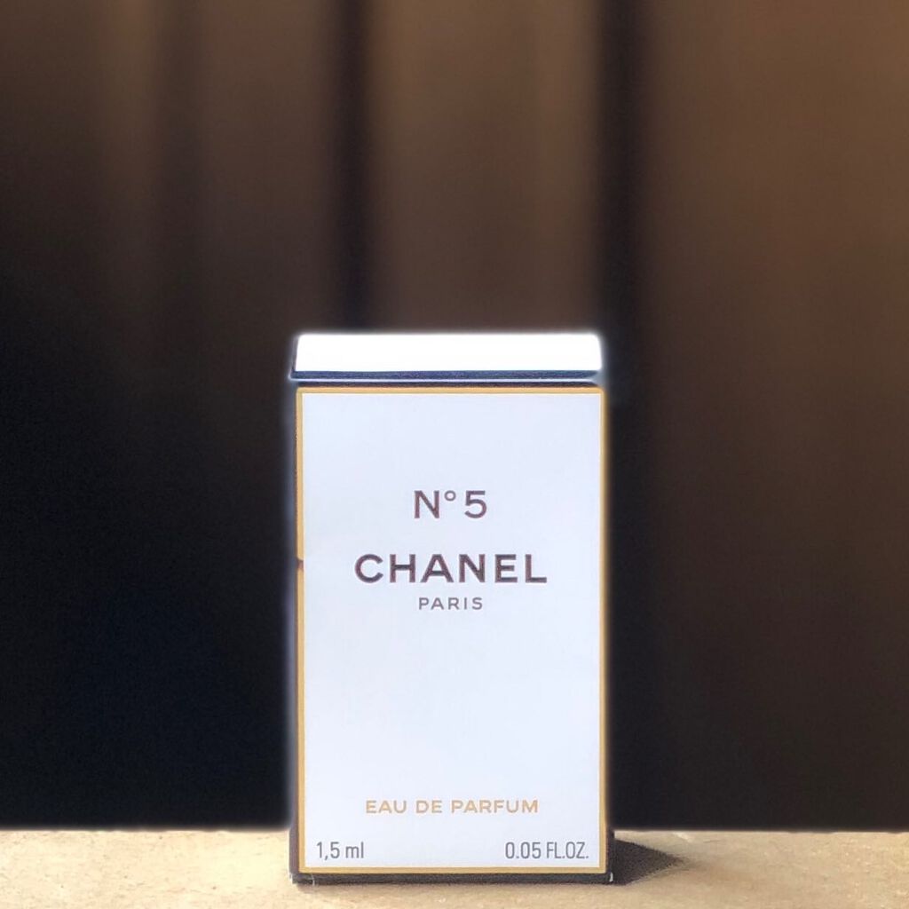 シャネル N°5 オードゥ パルファム (ヴァポリザター)/CHANEL/香水(レディース)を使ったクチコミ(6枚目)