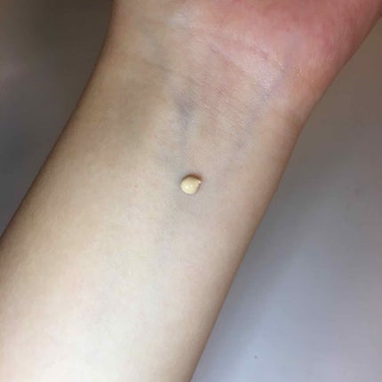 KiSS マットシフォンUVモイストベースのクチコミ「【Kiss¦マットシフォンUVモイストベース¦02ナチュラル¦SPF26 PA++¦1600円.....」(2枚目)