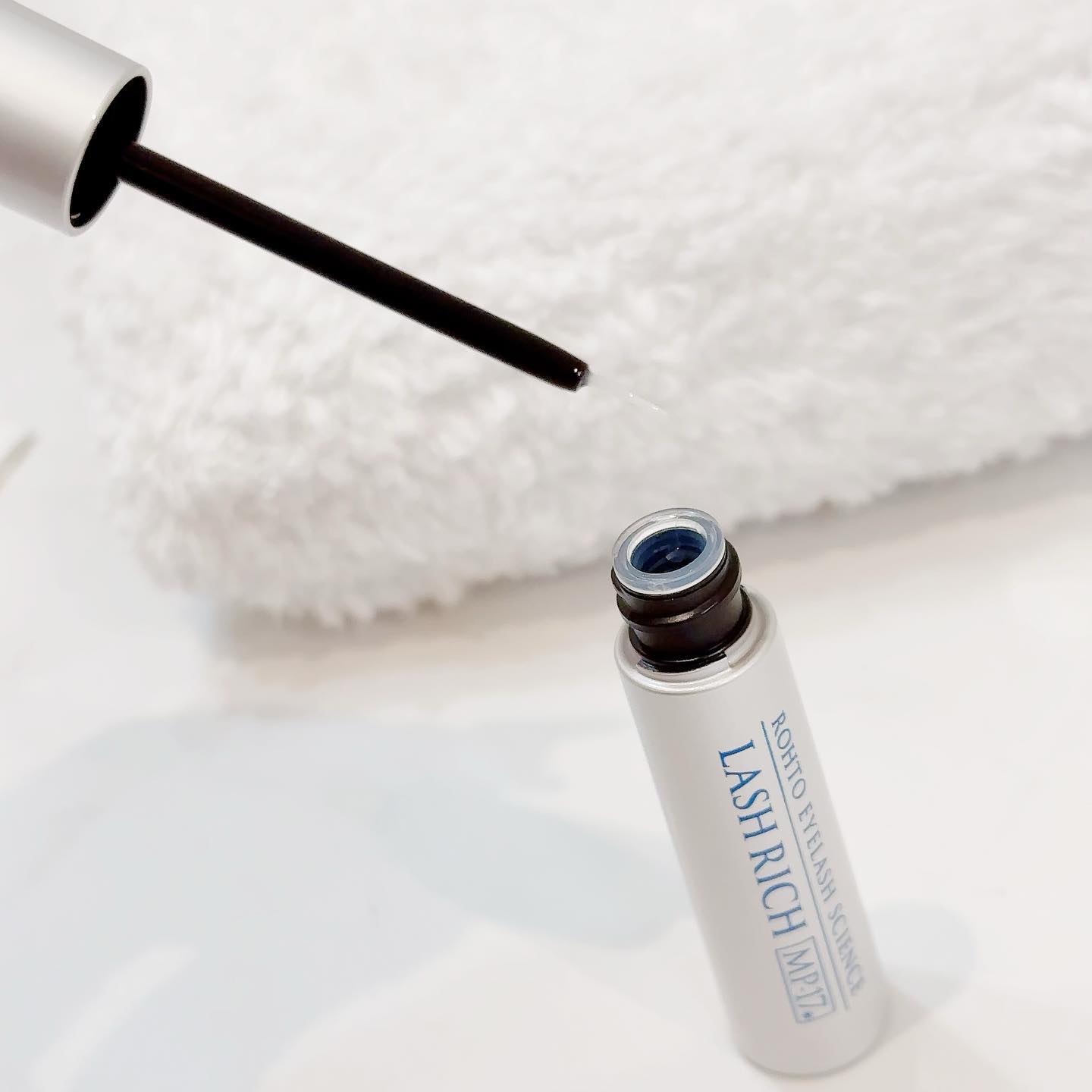 ラッシュリッチアイラッシュセラム/ロート製薬/まつげ美容液を使ったクチコミ（3枚目）