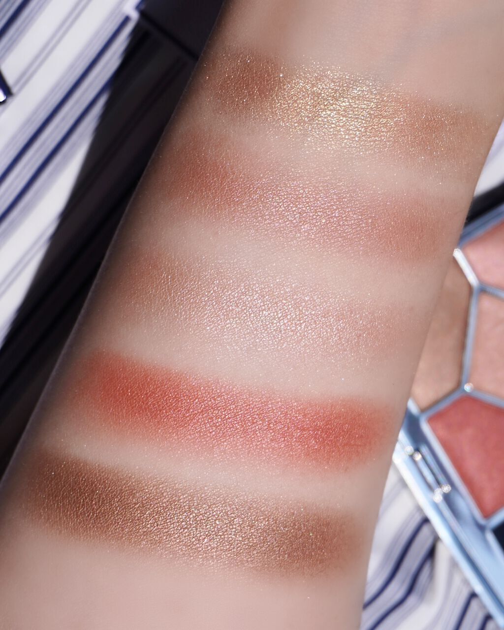 【旧】サンク クルール クチュール/Dior/アイシャドウパレットを使ったクチコミ(2枚目)