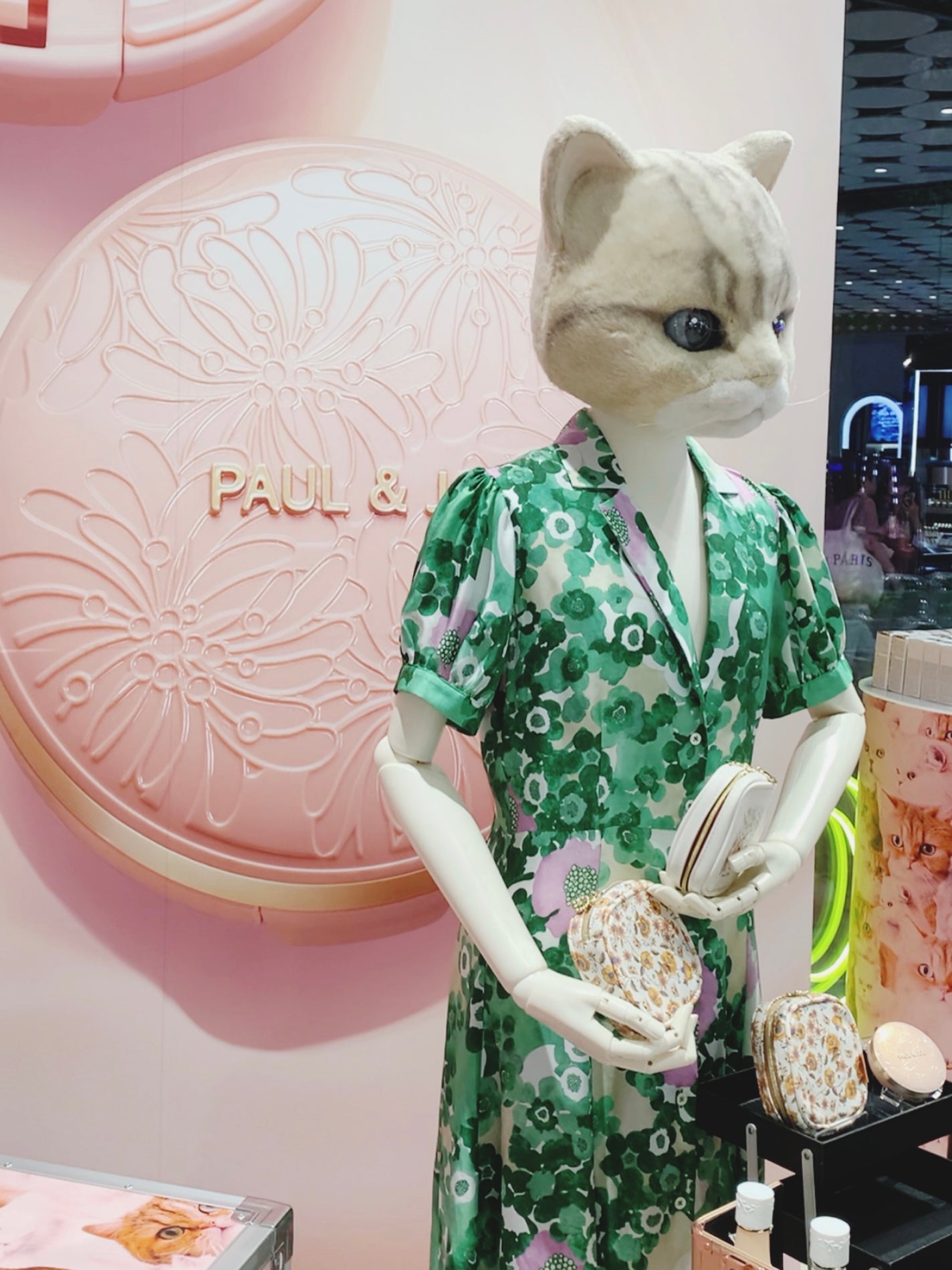 シースルー ヴェール コンパクト/PAUL & JOE BEAUTE/ファンデーションを使ったクチコミ(1枚目)