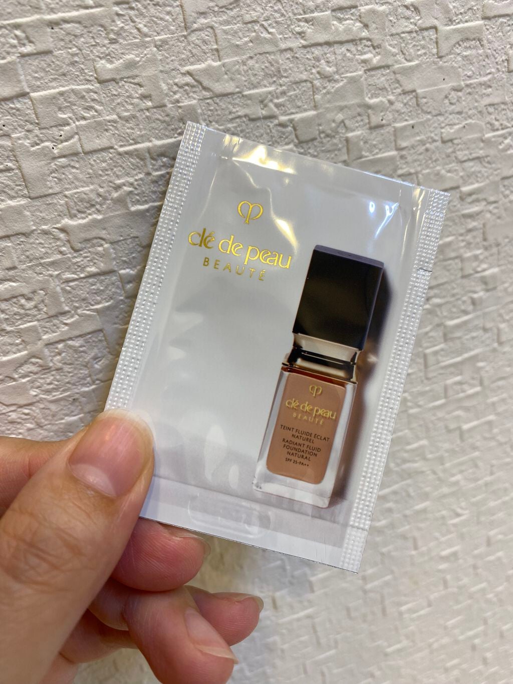 クレ・ド・ポー ボーテ タンフリュイドエクラ ナチュレル/クレ・ド・ポー ボーテ/リキッドファンデーションを使ったクチコミ(2枚目)