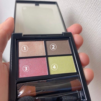 ミネラルクラッシィシャドー サンライズデュー(限定)/エトヴォス/アイシャドウパレットを使ったクチコミ(2枚目)