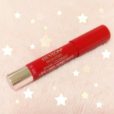 レブロン バームステイン 45番 Romantic

しっかり赤だけど濃すぎない色で使いやすい赤リップ💄少しだけ透明感もあり、塗り心地も発色も良いです✨

これを塗ってカップで飲み物を飲んだらカップに色