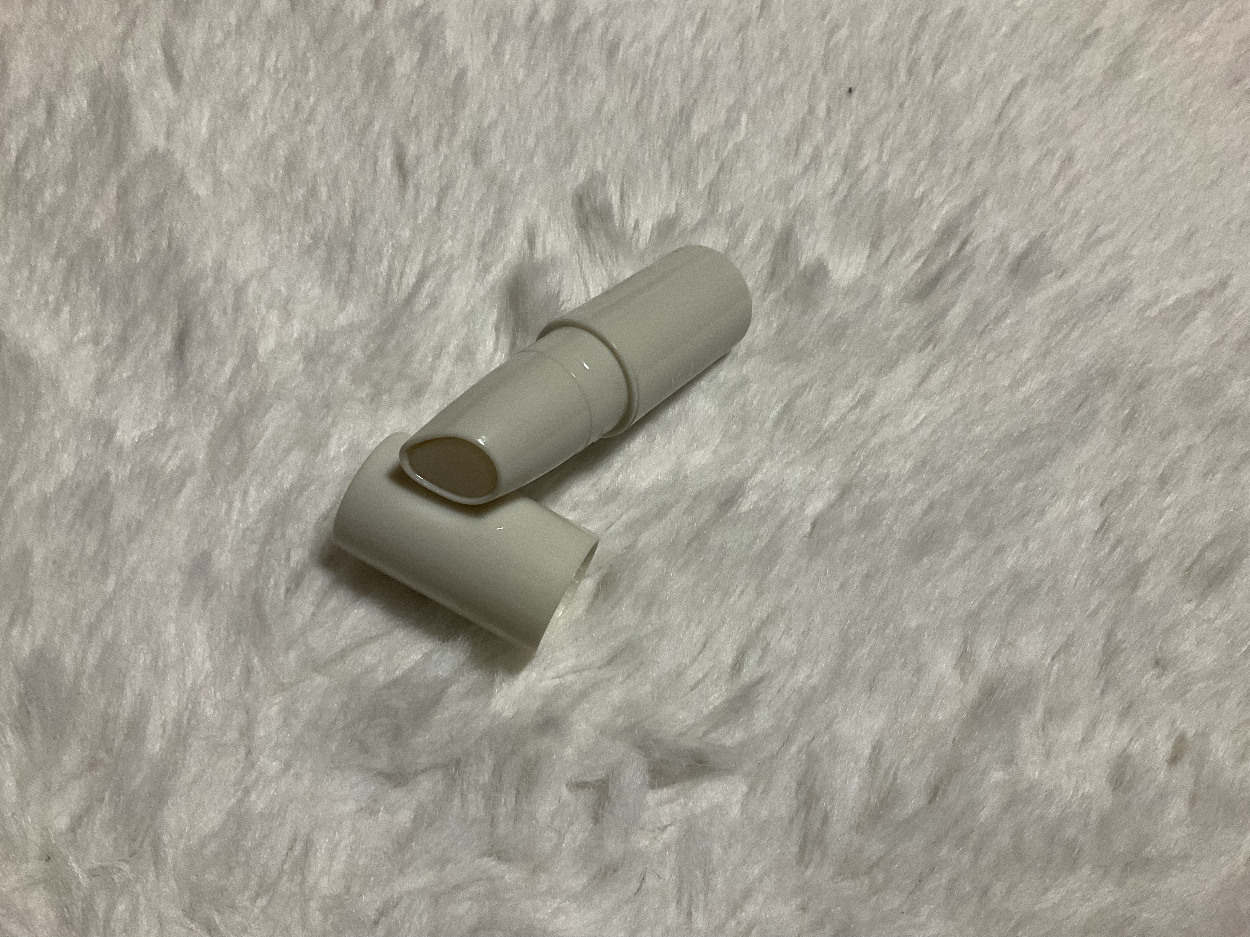 upink リップクリームのクチコミ「出先で保湿系のリップが欲しくなり、upinkのリップクリームを買いました。

塗り口が雫型にな.....」（2枚目）