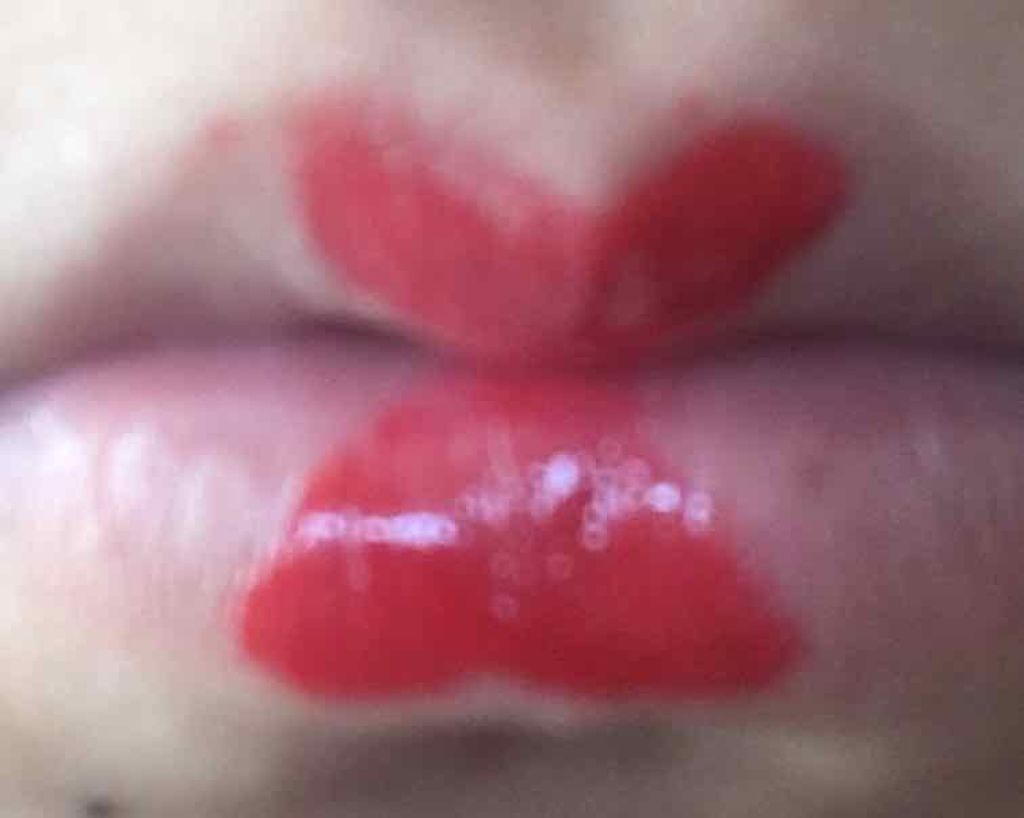 𓅦ⓜⓘⓢⓐ𓅦 on LIPS 「皆さんこんにちは!今日は私流綺麗なリップの塗り方を紹介します!..」(2枚目)