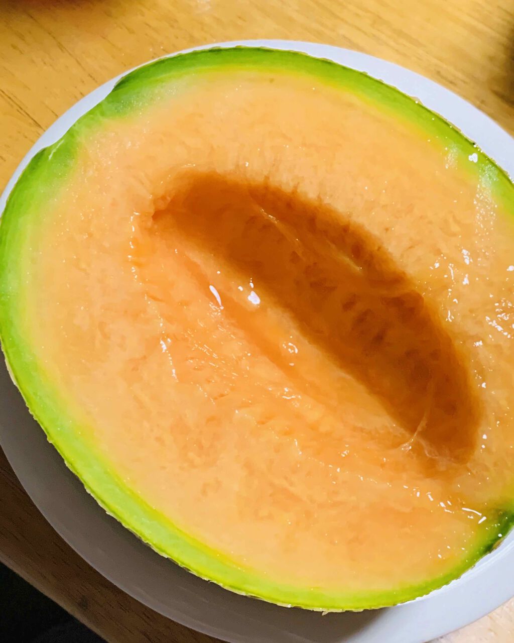 ひろろん on LIPS 「今年初の夕張メロン🍈今年はややお値段が安めでした✨私は夕張で幼..」(2枚目)