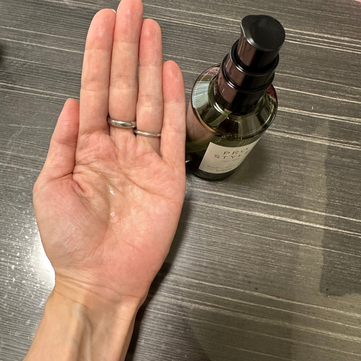 ニュアンスメイクオイル/プロスタイル/ヘアオイルを使ったクチコミ(2枚目)