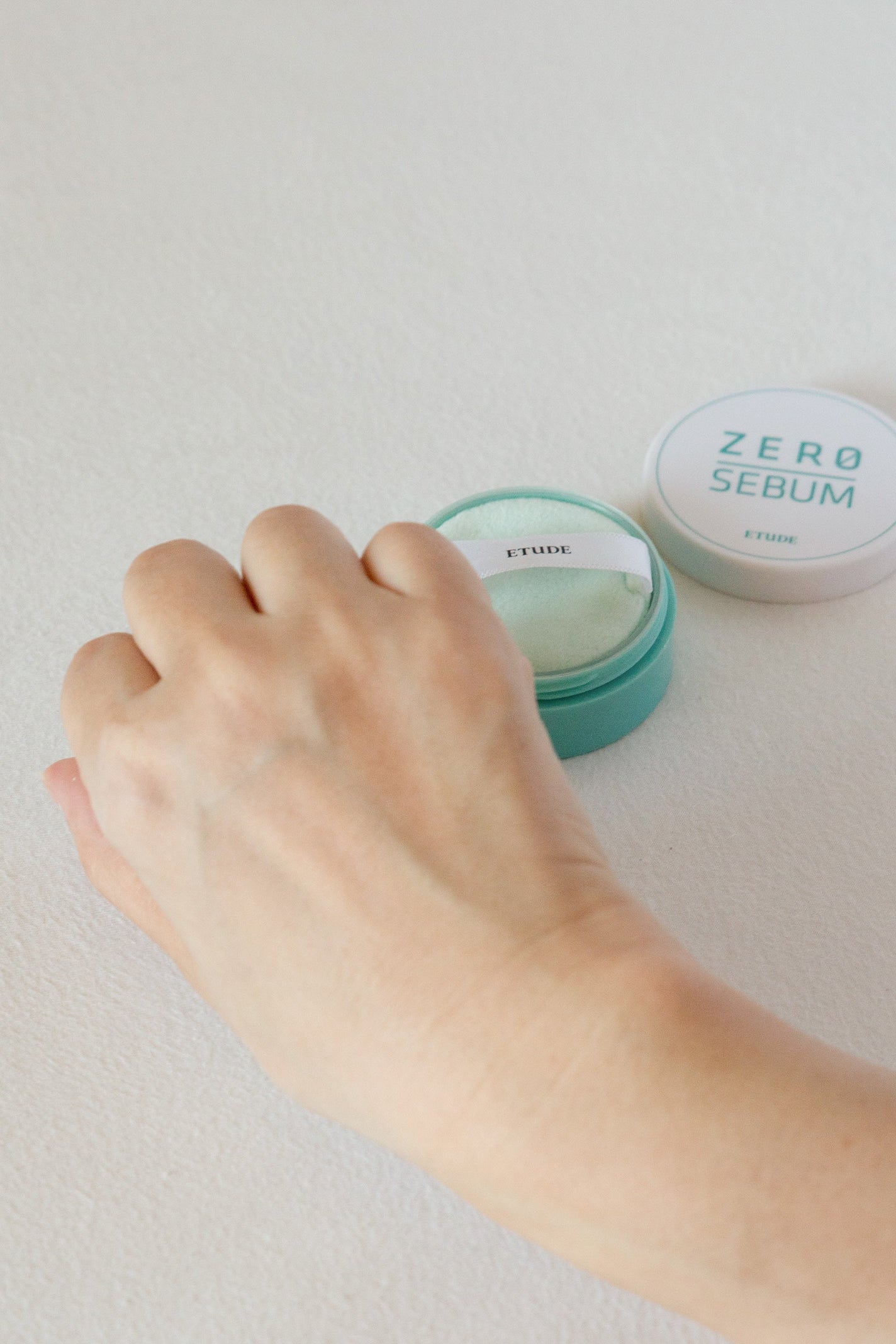 Zセバムドライングパウダー/ETUDE/フェイスパウダーを使ったクチコミ(4枚目)