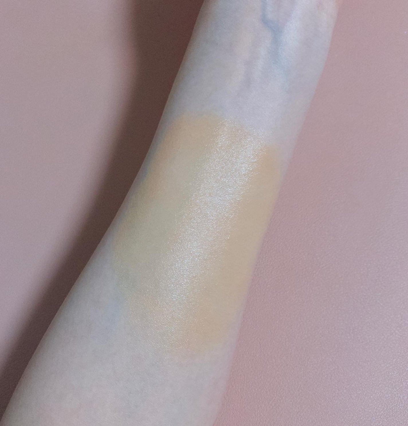 フローレス ルミエール ラディアンス パーフェクティング トーンアップ クッション/ローラ メルシエ/クッションファンデーションを使ったクチコミ(3枚目)